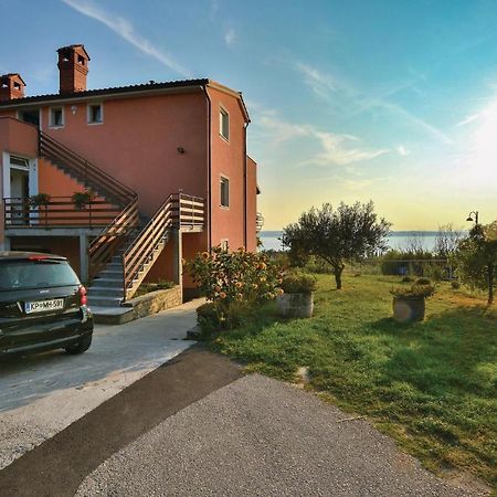 2 Bedroom Amazing Apartment In Portoroz Bagian luar foto
