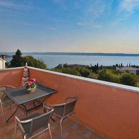 2 Bedroom Amazing Apartment In Portoroz Bagian luar foto