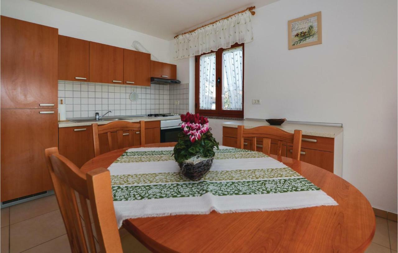 2 Bedroom Amazing Apartment In Portoroz Bagian luar foto