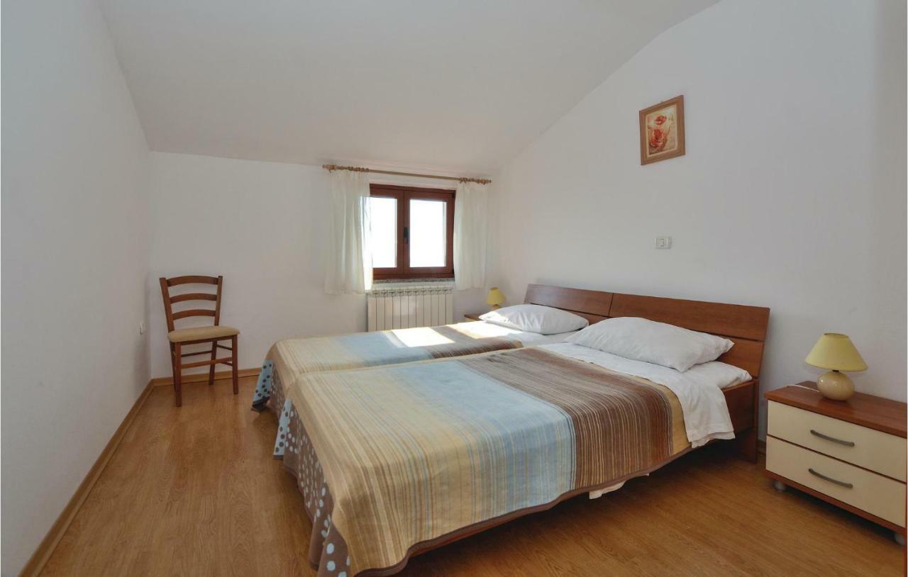 2 Bedroom Amazing Apartment In Portoroz Bagian luar foto